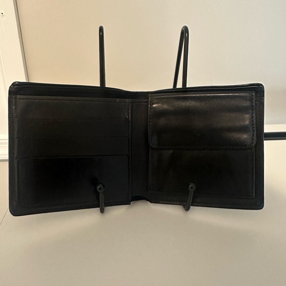 Louis Vuitton bifold wallet - Picture 3 of 8